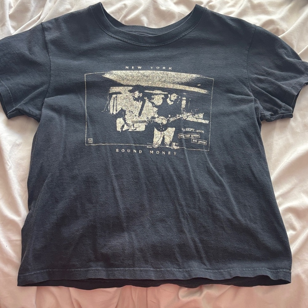 Brandy Melville Black Graphic Crop Top